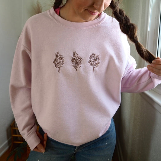 Pink Embroidery Wildflower Vintage Sweatshirt | Size Extra Large